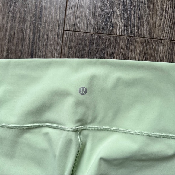 Lululemon Wunder Under High-Rise Tight 25" - Picture 5 of 9